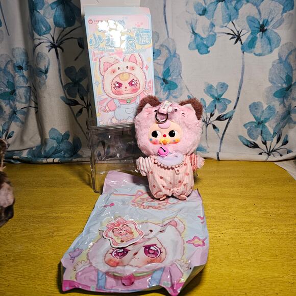 Baby Thee Kitten Wardrobe Pink Brown Cat 180 Boba Eyes Pink Hair Pacifier Mouth - Picture 1 of 13
